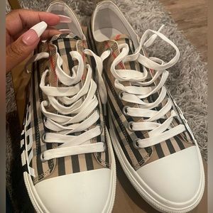 Men’s Burberry sneakers